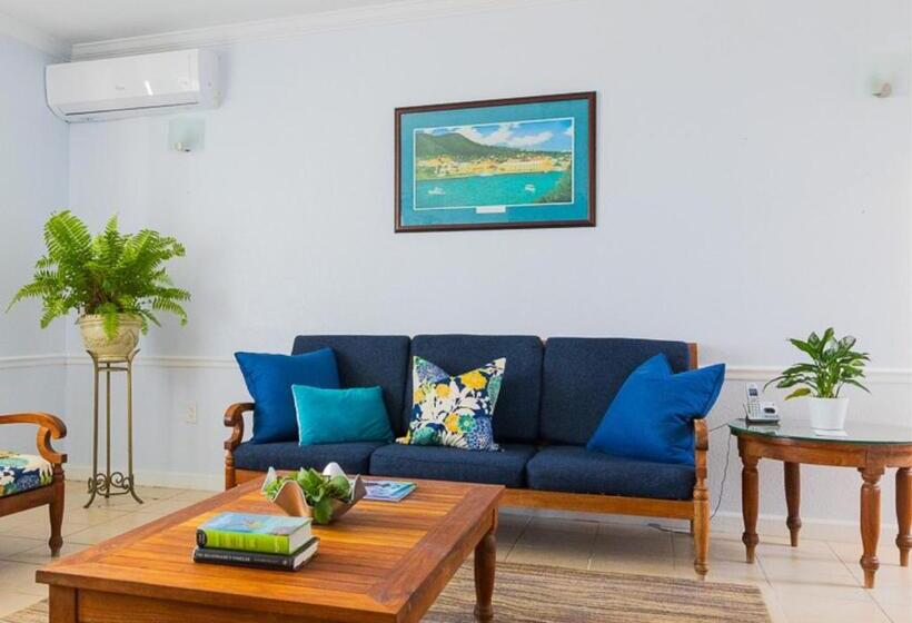 هتل Arawak Bay: Inn At Salt River