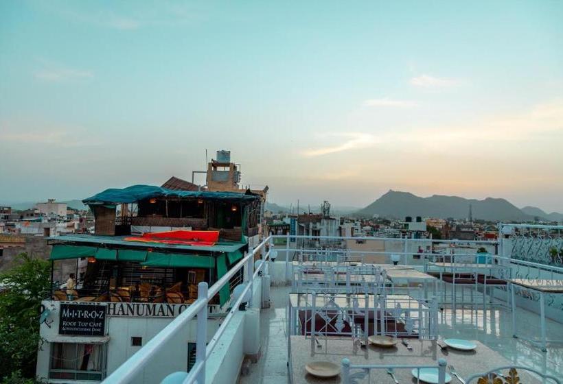 Hotel Hanuman Ghat On Lake Pichola