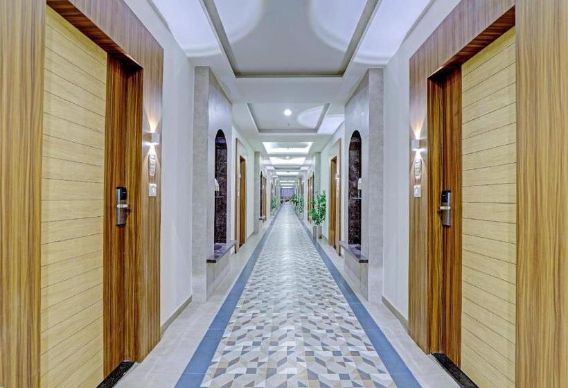 فندق Oyo 69436 Royal Wings