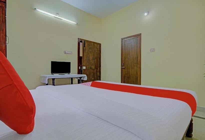 فندق Oyo 76933 The Green Villa