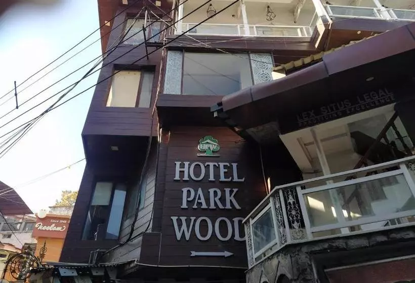 Hotel Parkwood At Mall Road