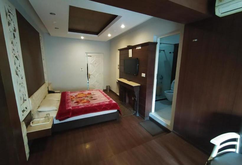 ホテル Parkwood At Mall Road