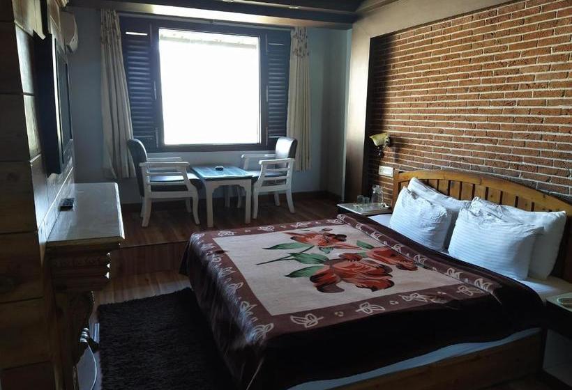 ホテル Parkwood At Mall Road