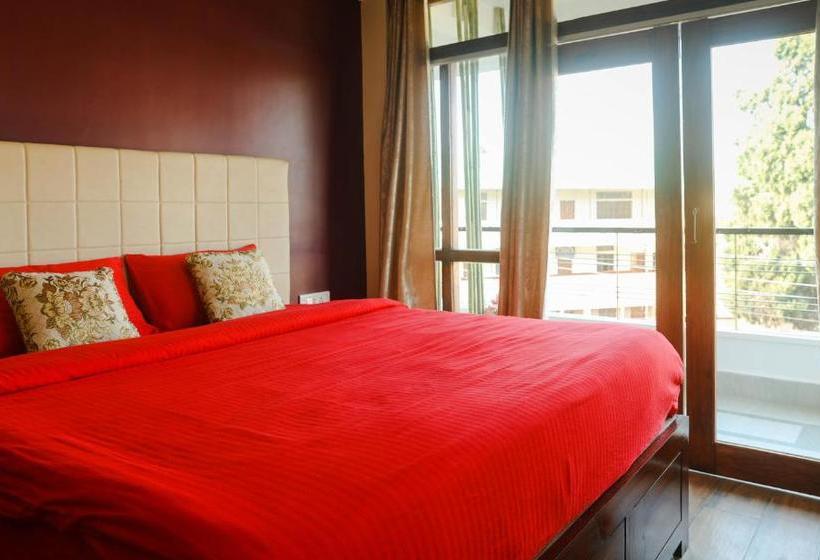 Пансион A La Maison