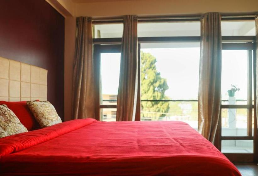 Пансион A La Maison