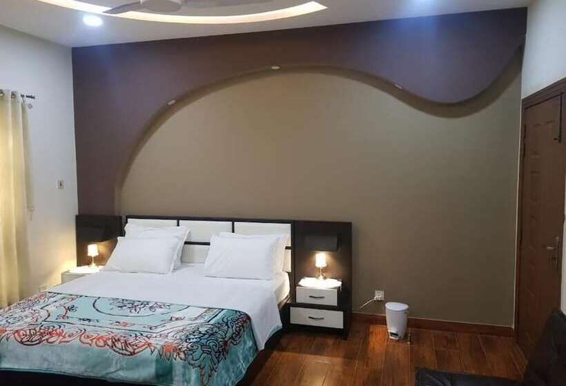 پانسیون Alpha Guest House