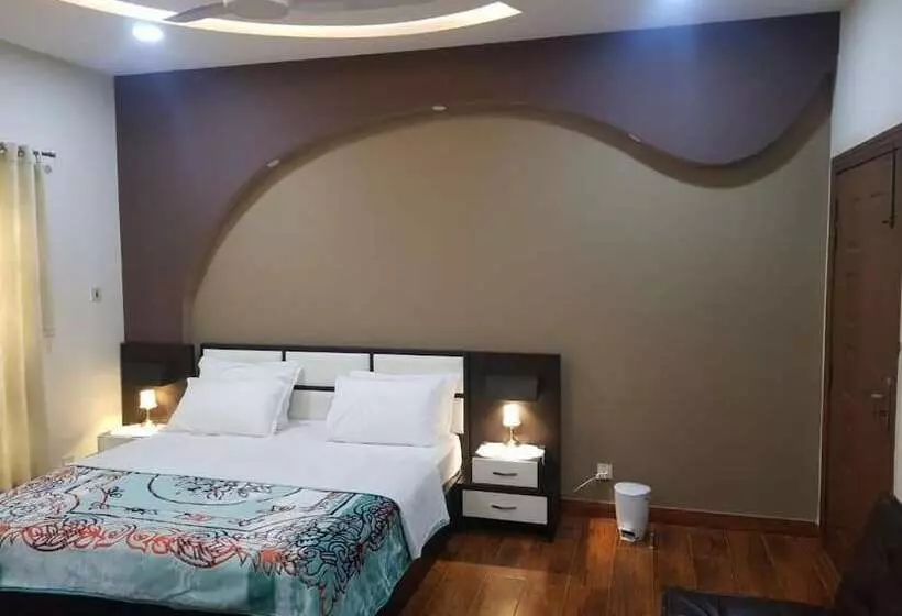 پانسیون Alpha Guest House