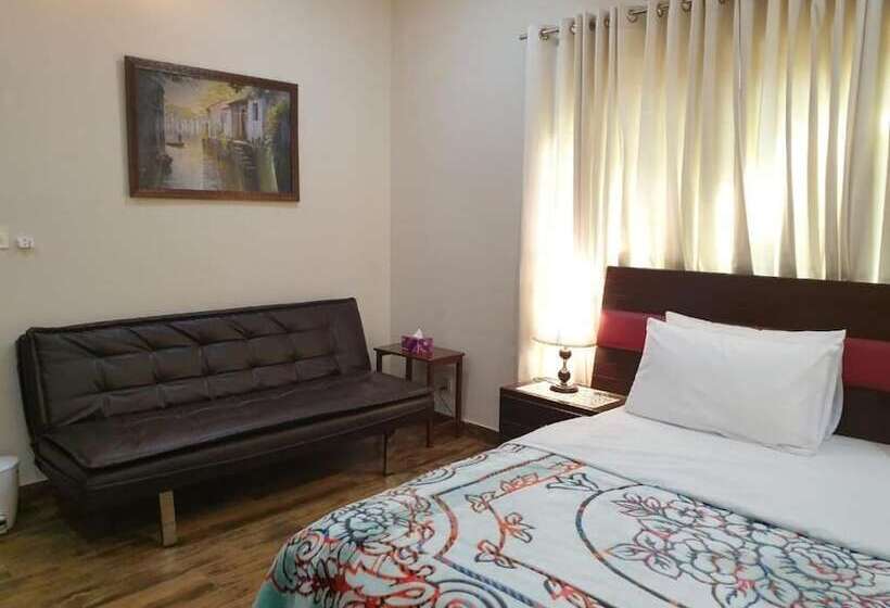 پانسیون Alpha Guest House