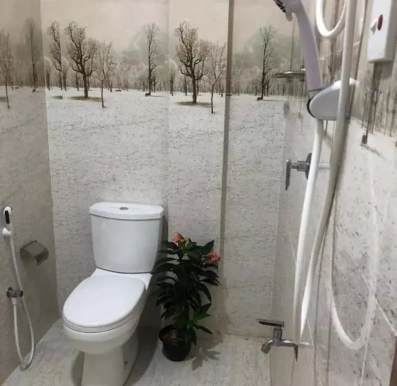 Majatalo Hiriketiya New Radiant House