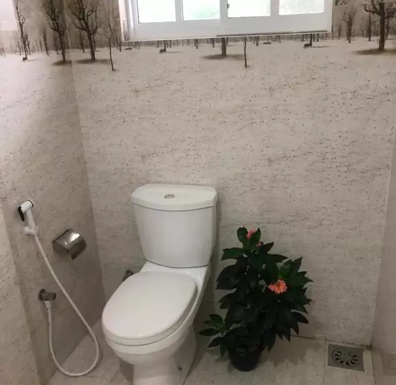 Majatalo Hiriketiya New Radiant House