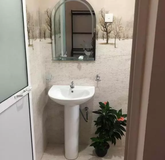 Majatalo Hiriketiya New Radiant House