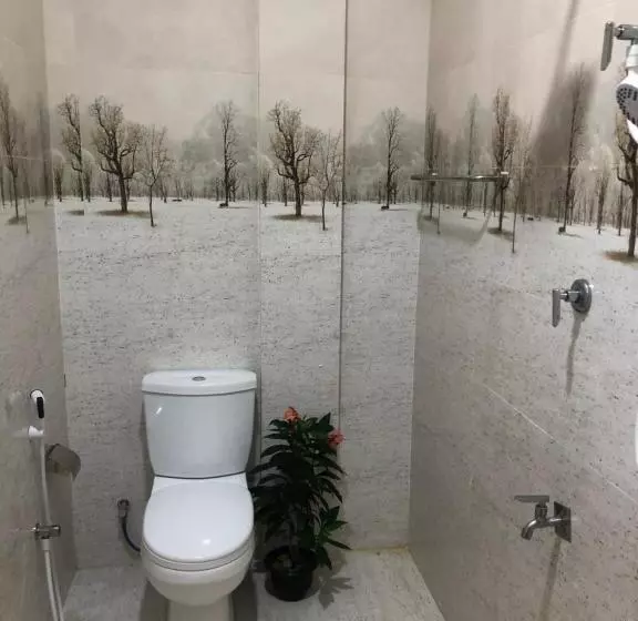 Majatalo Hiriketiya New Radiant House