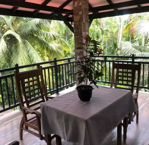 Majatalo Hiriketiya New Radiant House