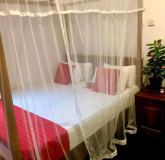 Majatalo Hiriketiya New Radiant House