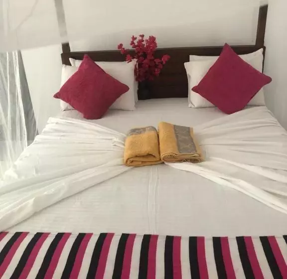 Majatalo Hiriketiya New Radiant House