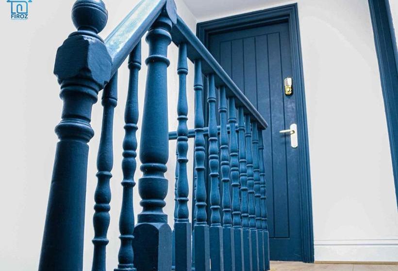 ペンション York Contractor House  Free Road Side Parking, Town Centre Location, Free Wifi & Netflix By Firoz Pr