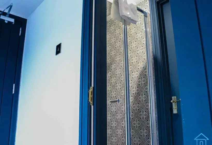 ペンション York Contractor House  Free Road Side Parking, Town Centre Location, Free Wifi & Netflix By Firoz Pr