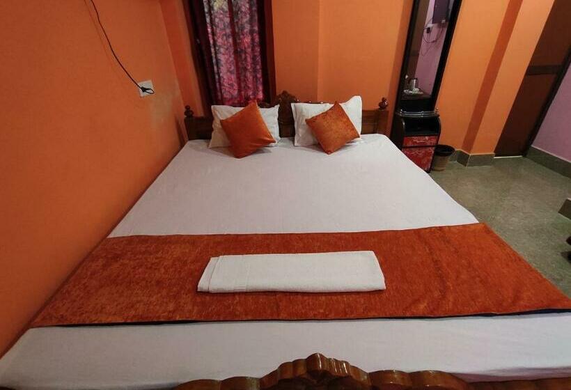 בית מלון כפרי Anjana Palace