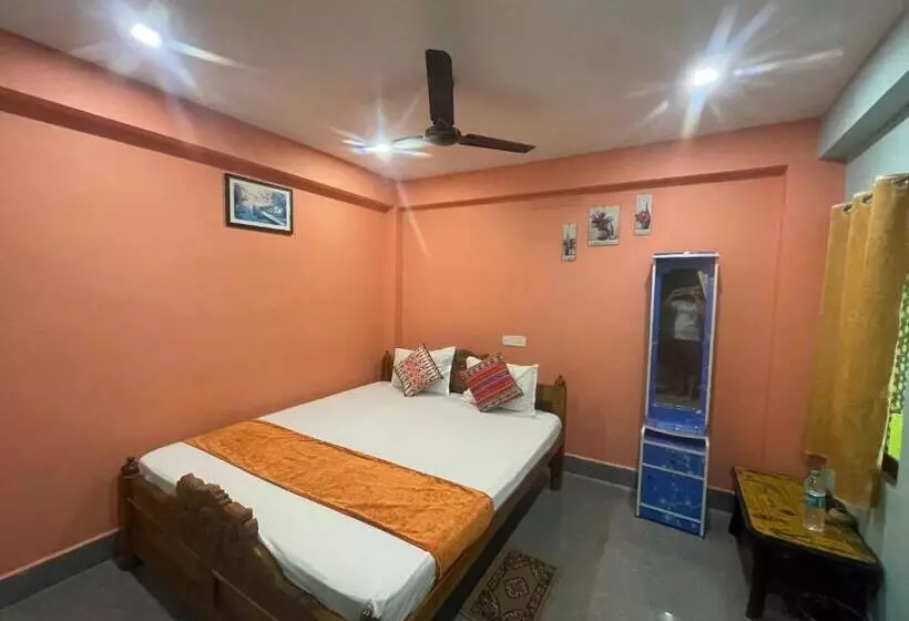 ホテル Anjana Palace