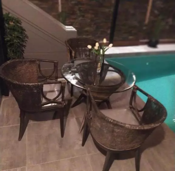 هتل Boutique Santiago Suite