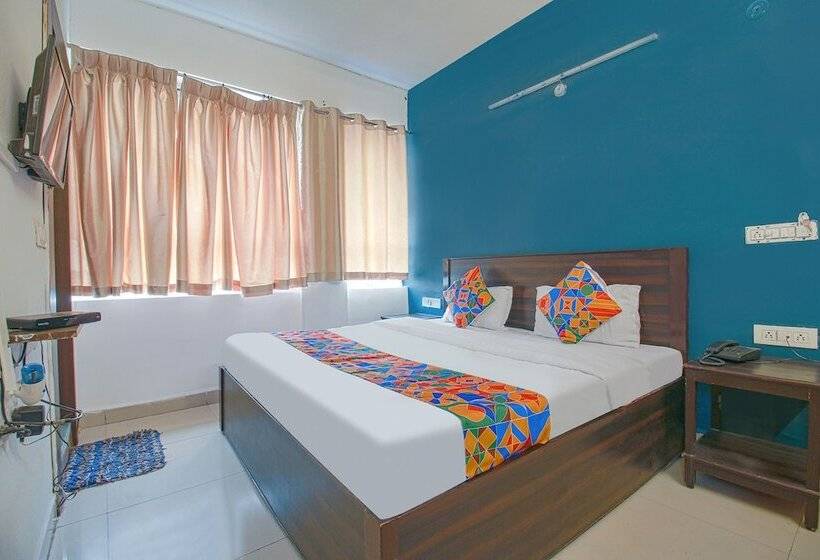 בית מלון כפרי Fabexpress Saket Inn