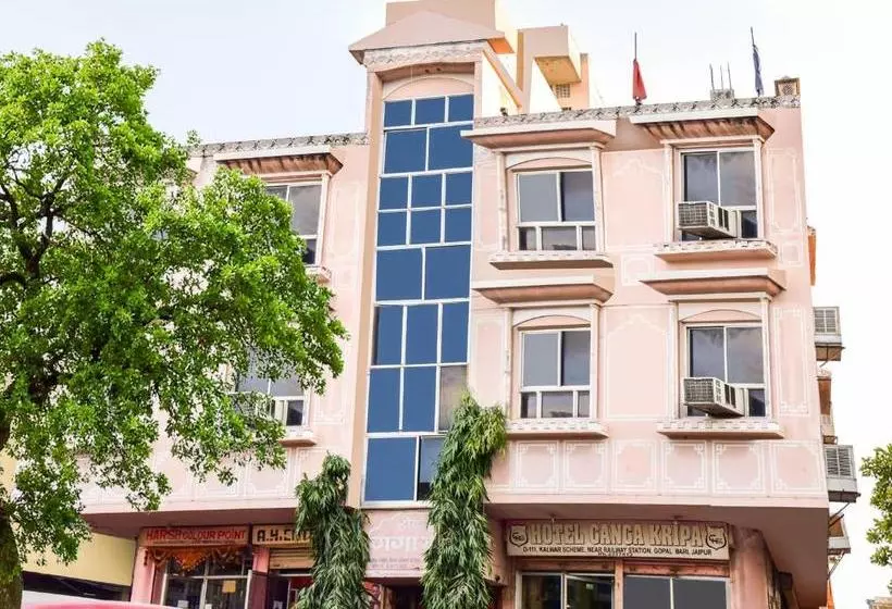 ホテル Spot On 79005  Ganga Kripa