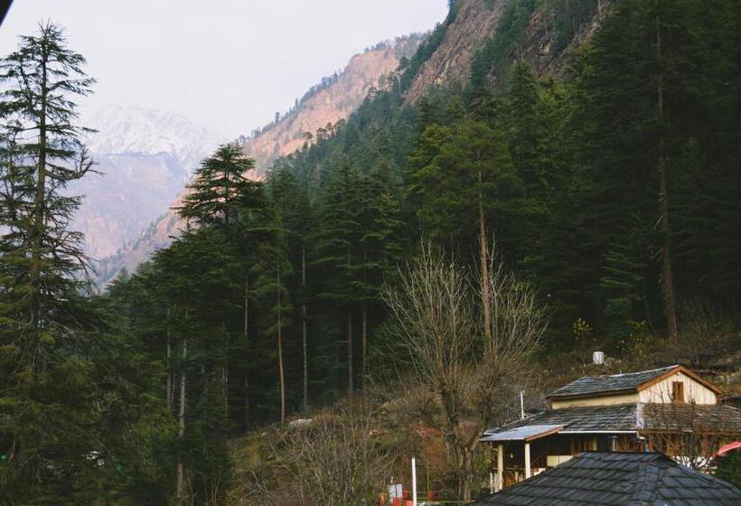 Отель The Hillside