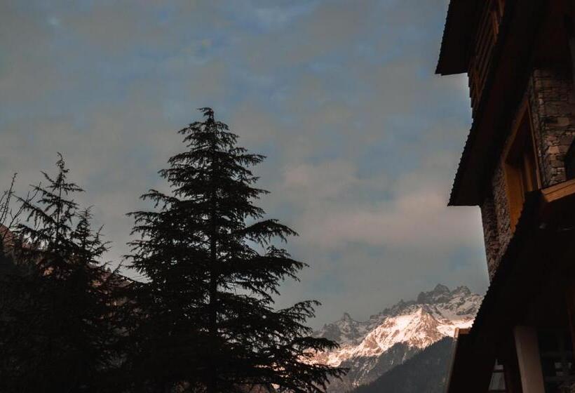 Отель The Hillside