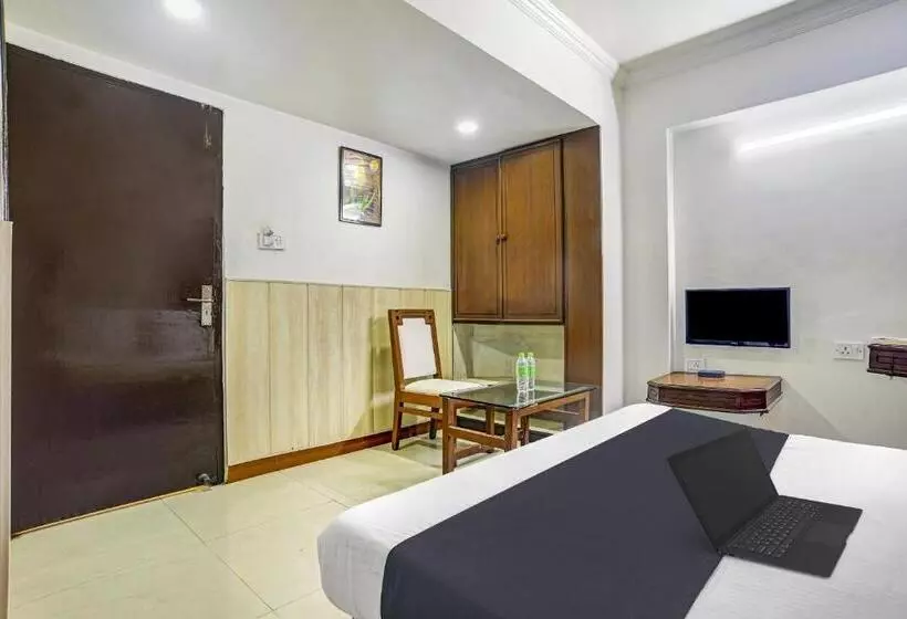 هتل Townhouse Oak Utsav Residency