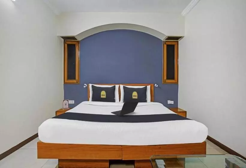 هتل Townhouse Oak Utsav Residency