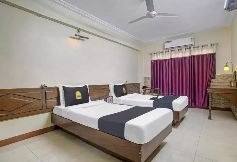 هتل Townhouse Oak Utsav Residency