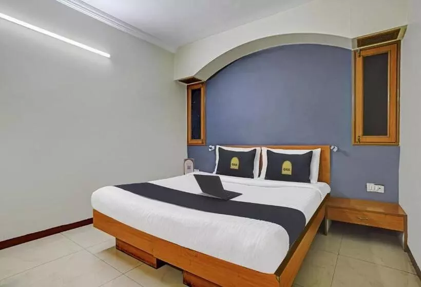 هتل Townhouse Oak Utsav Residency
