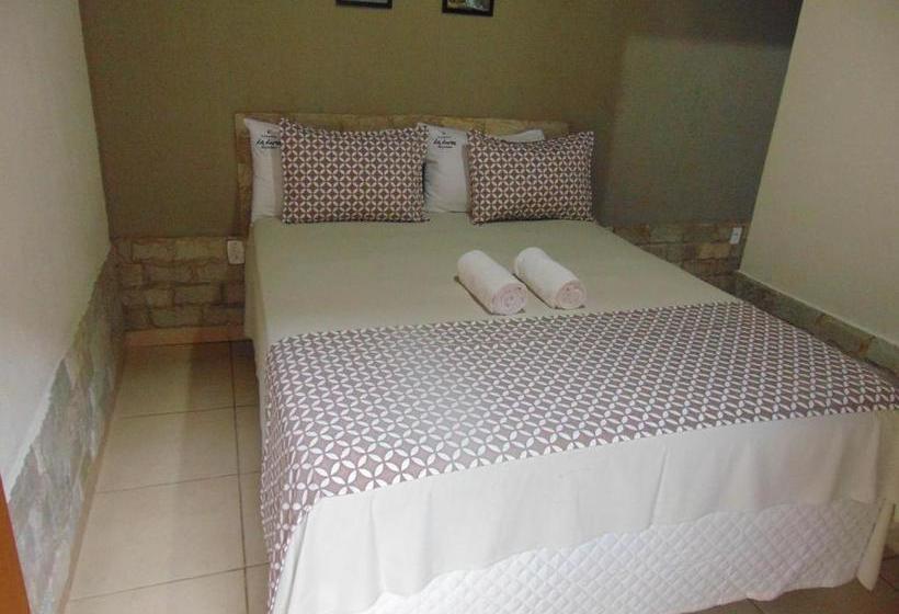 پانسیون Pousada La Luna Dos Pireneus