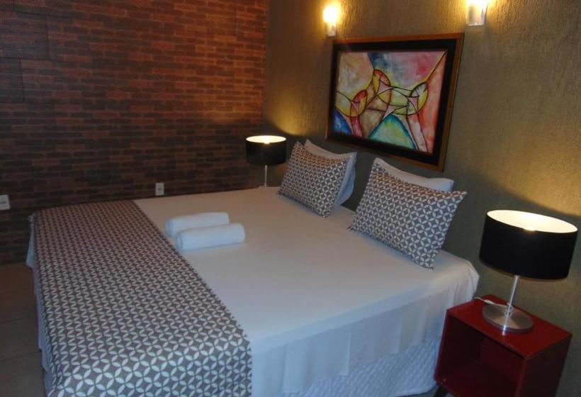 پانسیون Pousada La Luna Dos Pireneus