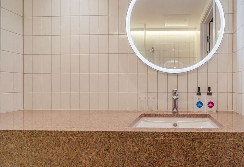 Quality Hotel The Weaver