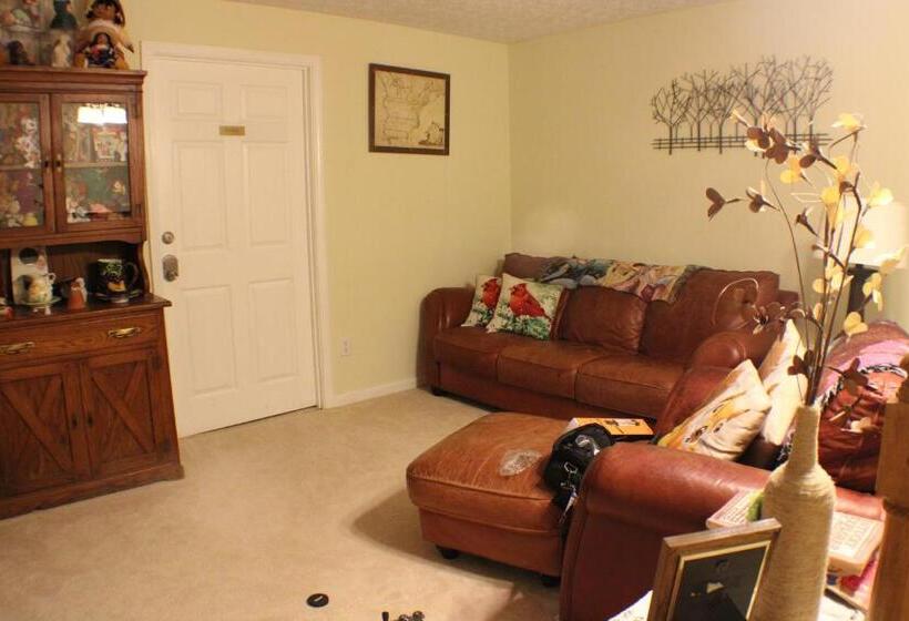 Serenity Hill Bed And Breakfast