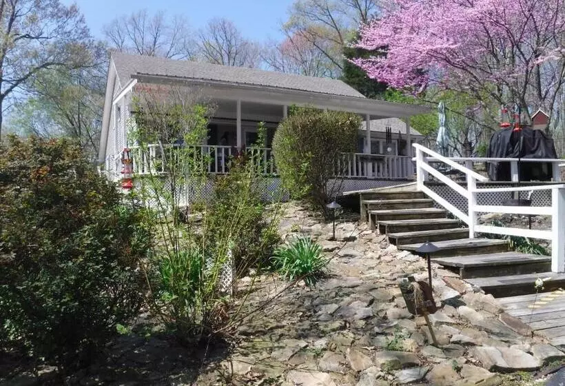 Serenity Hill Bed And Breakfast