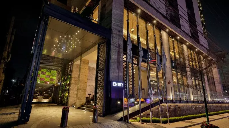 هتل Best Western Plus Maya Luxury Collection