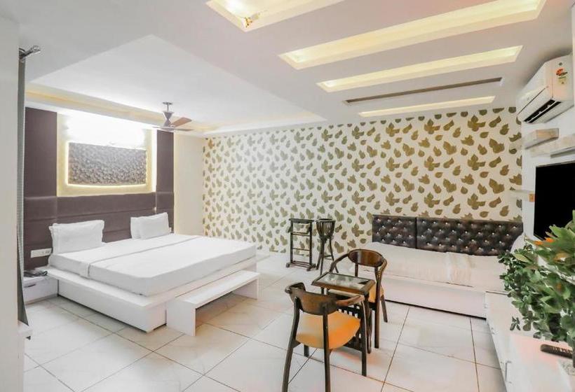 Capital O 72530 Hotel Vivaan