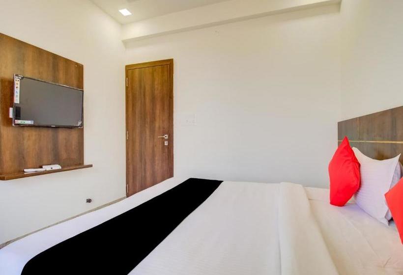 호텔 Capital O Nsk181 Rio Inn