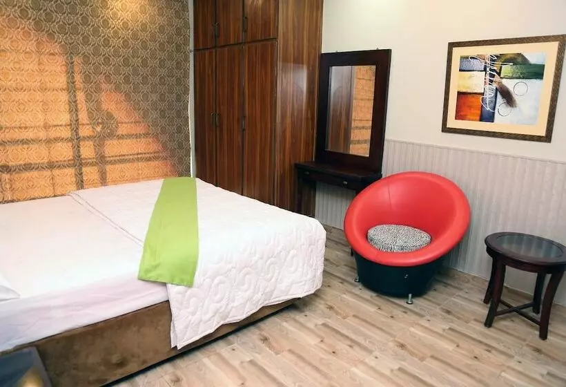 هتل Hak Mall Suites
