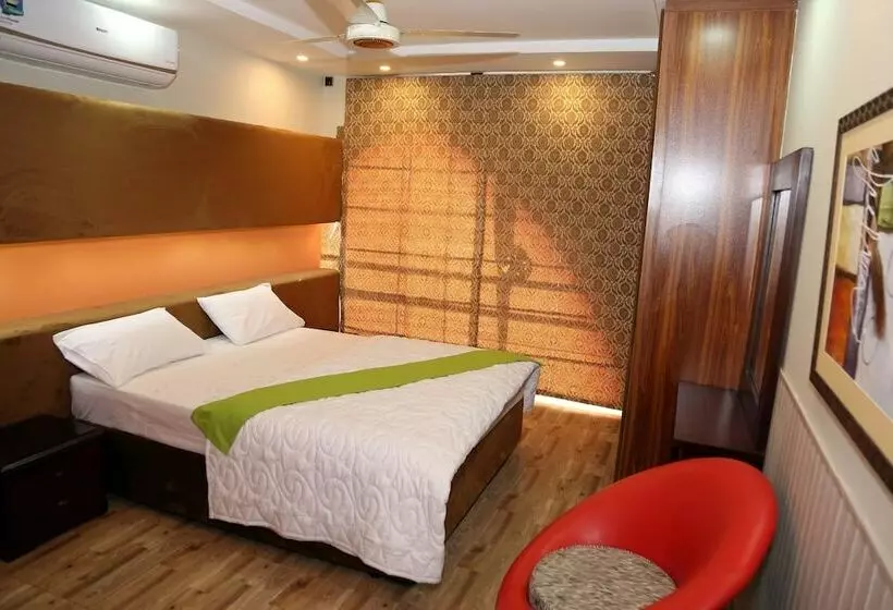 هتل Hak Mall Suites