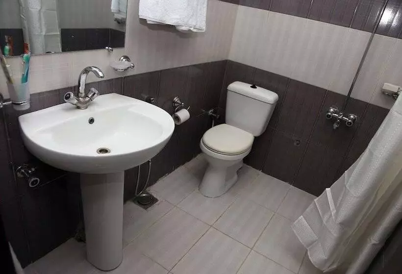 هتل Hak Mall Suites