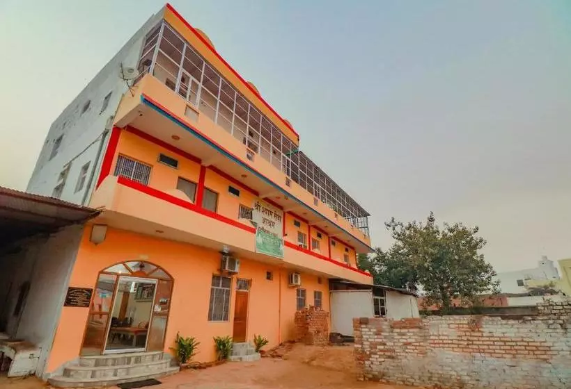 ホテル Oyo 77555 Shyam Sewa Ashram