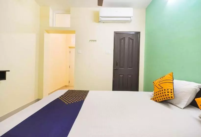 Hotelli Spot On 77128 Siva Residency