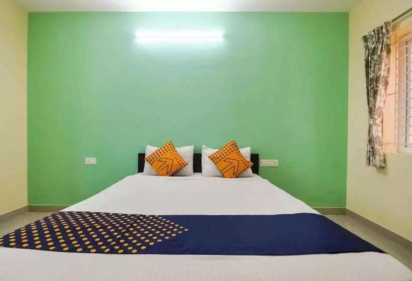 Hotelli Spot On 77128 Siva Residency
