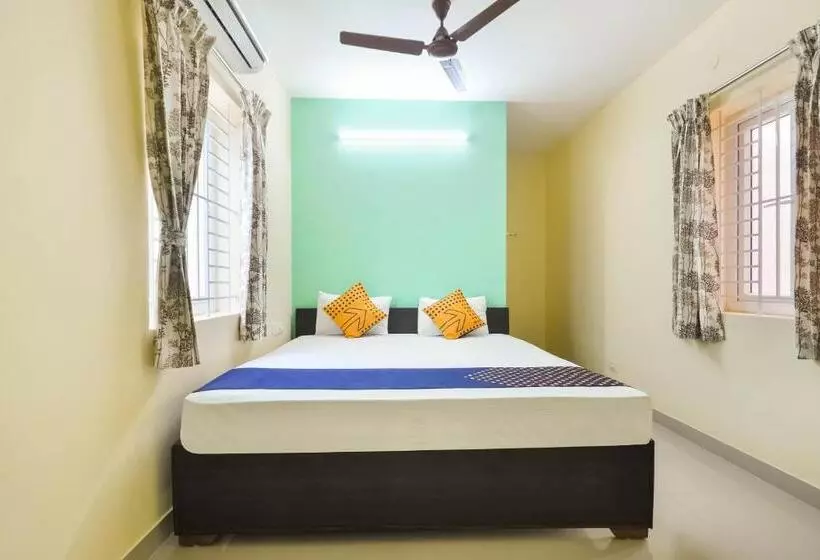 Hotelli Spot On 77128 Siva Residency