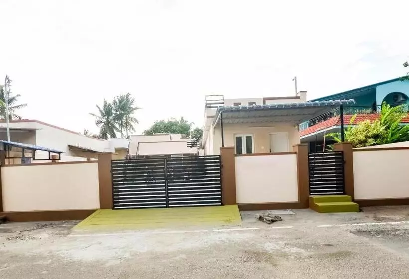 Hotelli Spot On 77128 Siva Residency