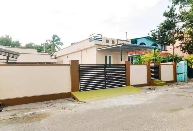 Hotelli Spot On 77128 Siva Residency