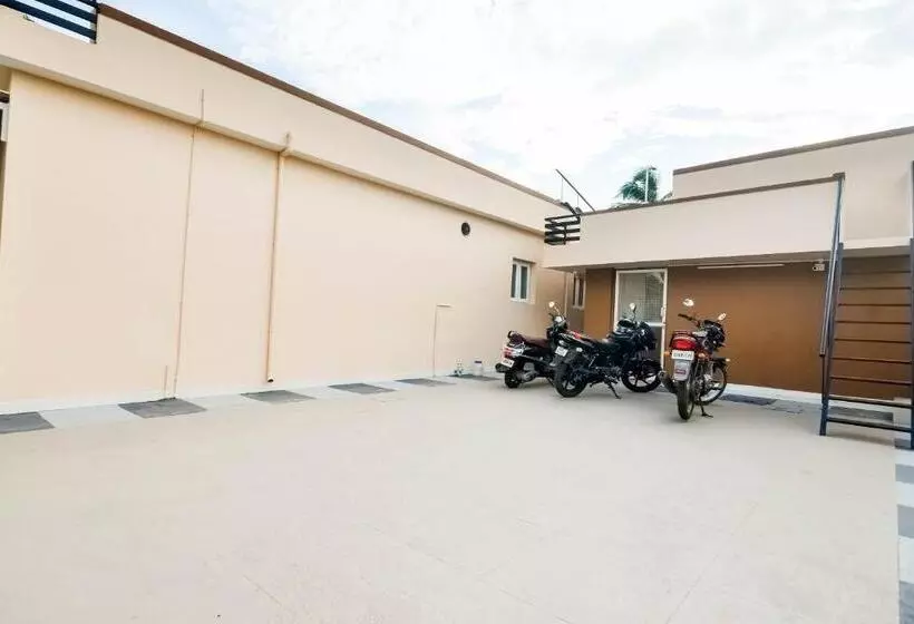 Hotelli Spot On 77128 Siva Residency